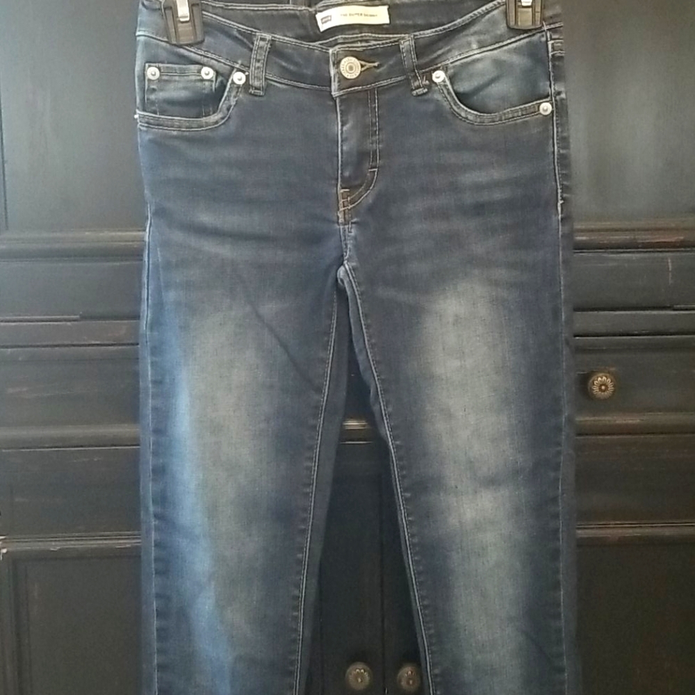 Super skinniy levis dark blue jeans